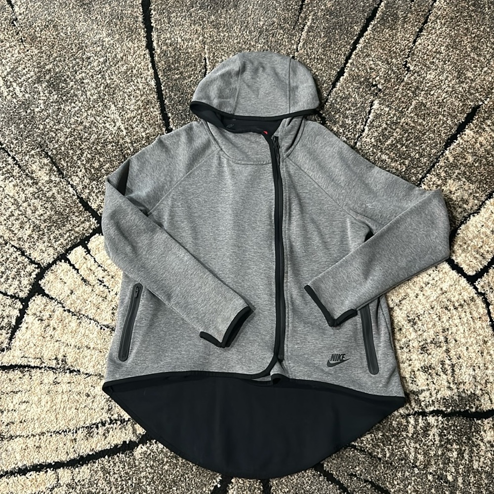 Women’s Nike side zip jacket